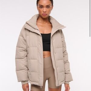 Abercrombie & Fitch ypb on the go puffer